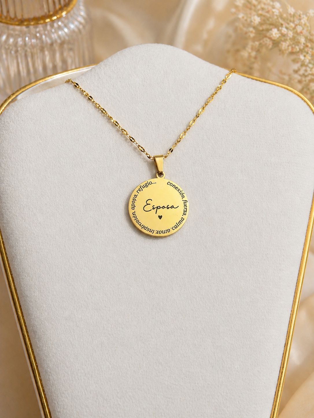 Collar Grabado "Feliz día Mamá" + Box de regalo